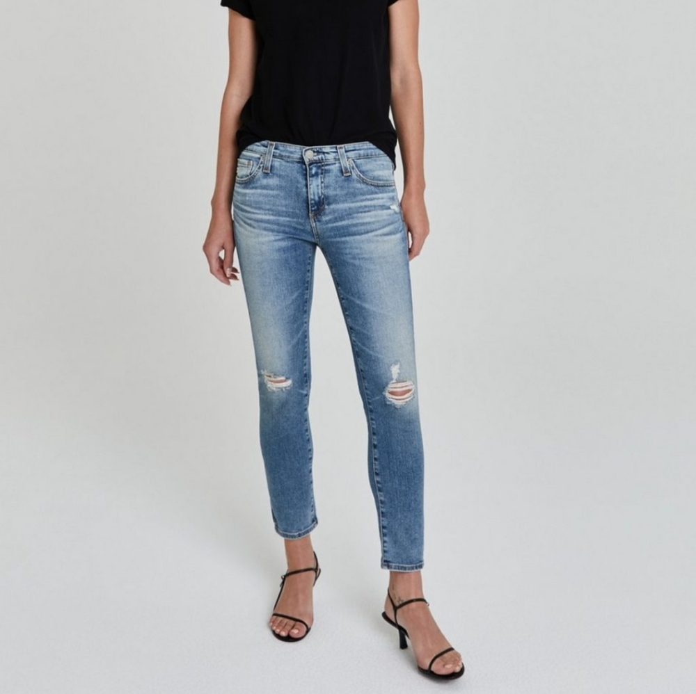 AG The Prima Cigarette Crop Distressed Light Wash Raw Hem Jeans Size 28
